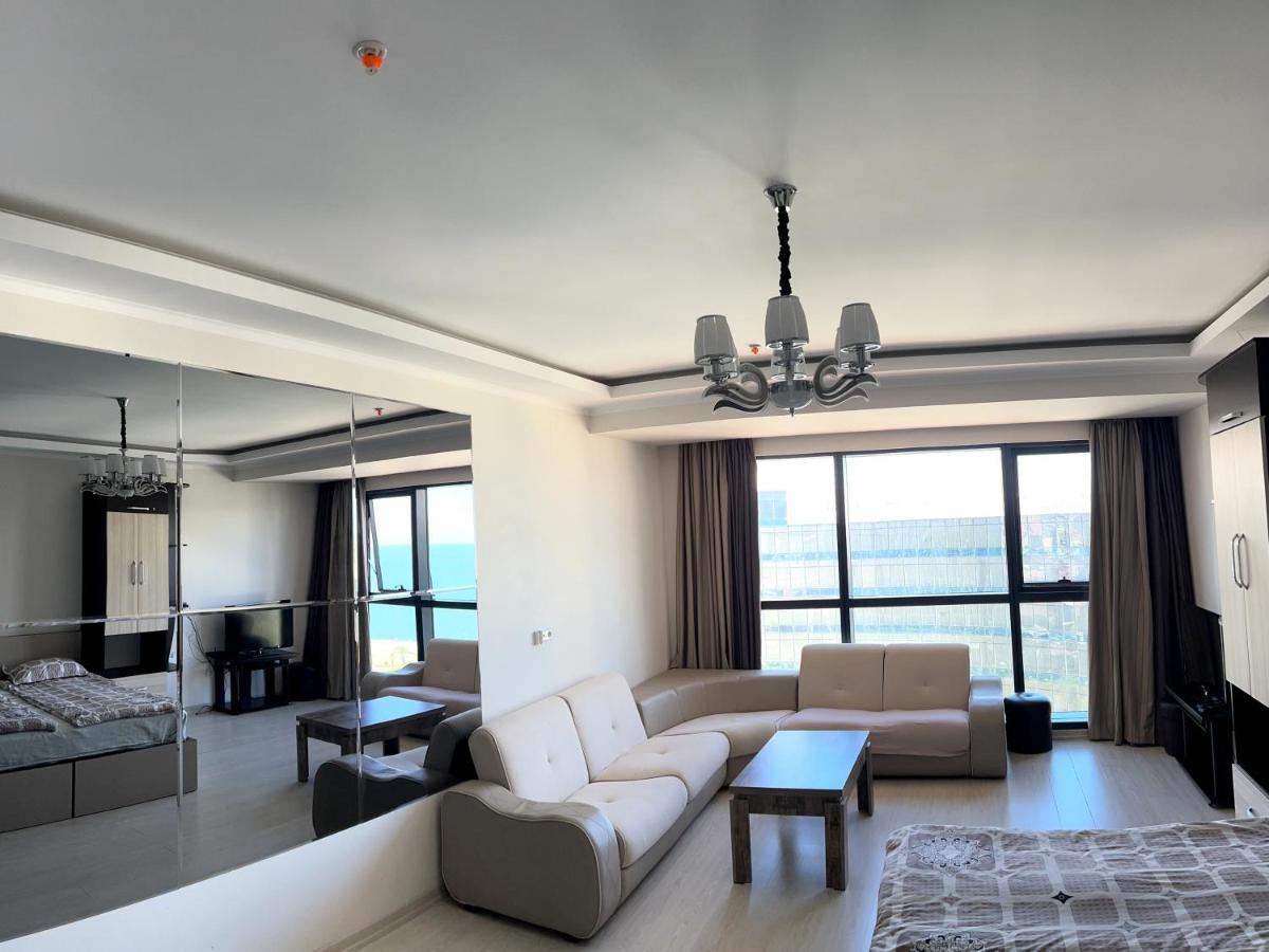Angel Apartment In Porta Batumi Exterior photo